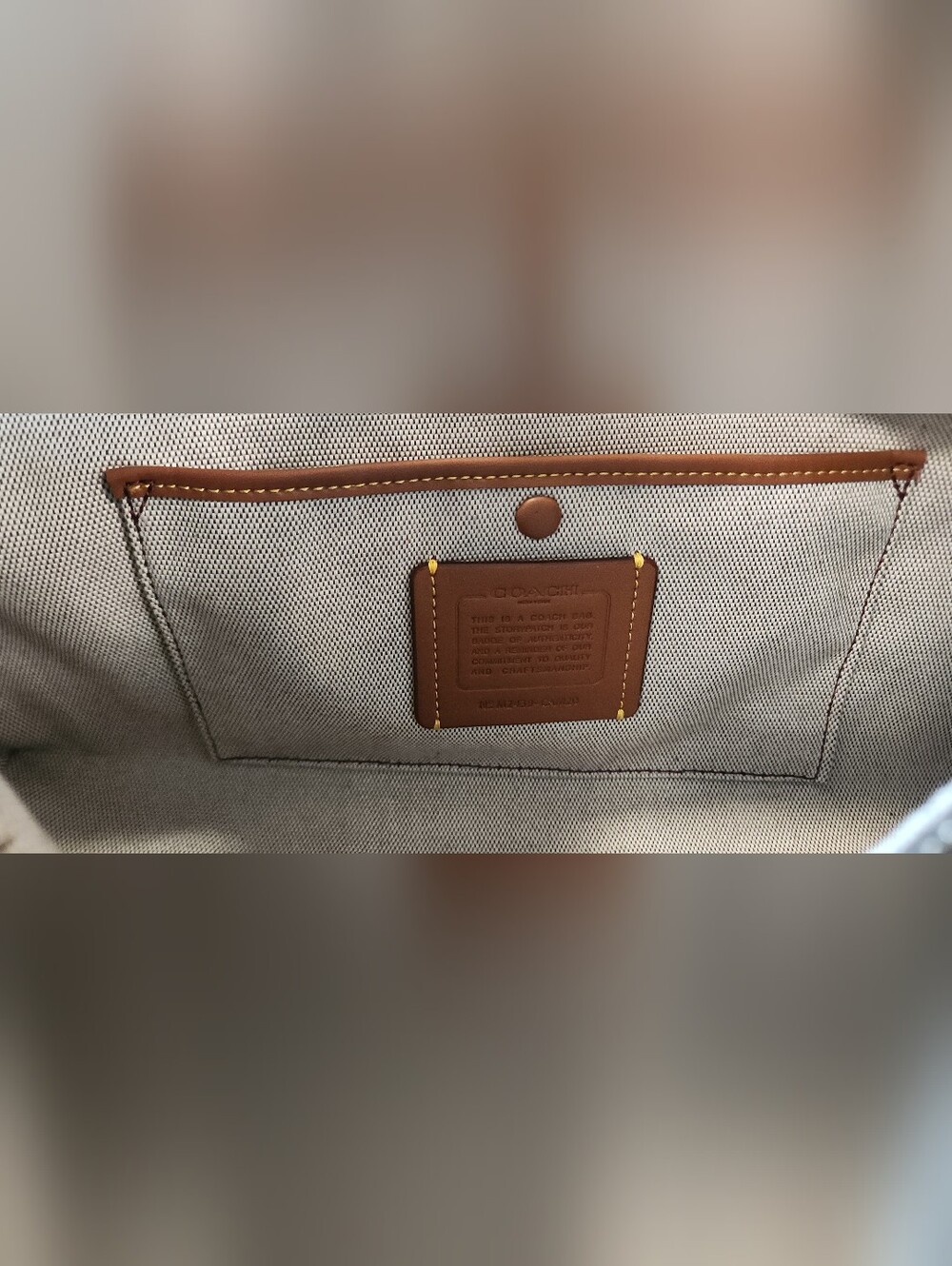 Coach Pocket Juliet 30 - Picture 13 of 14